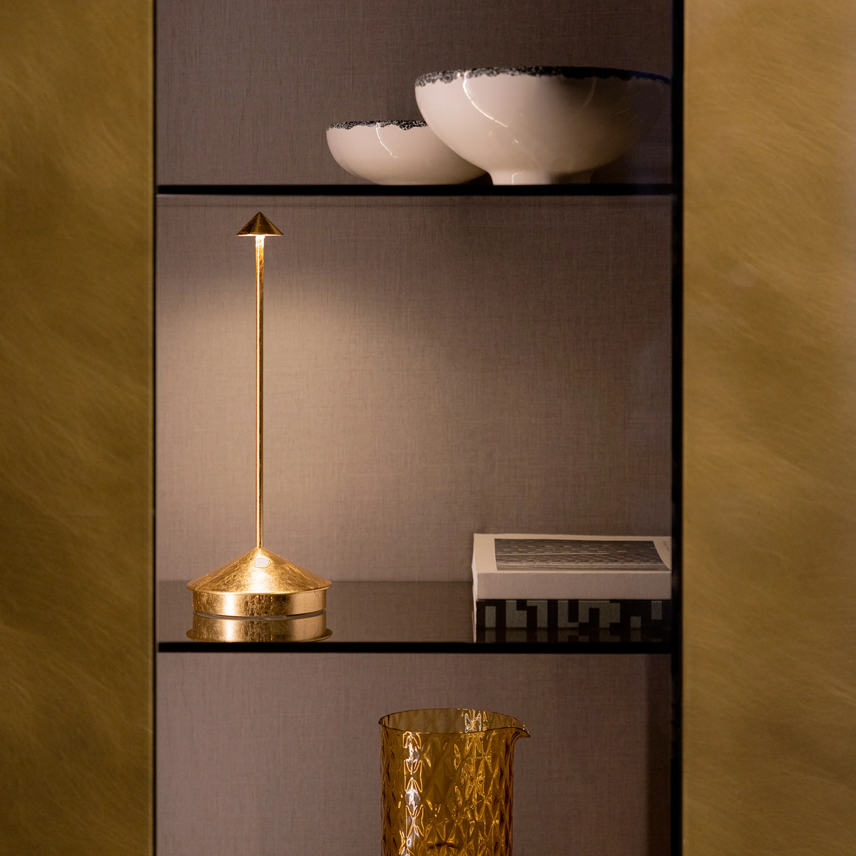 Pina Lamp