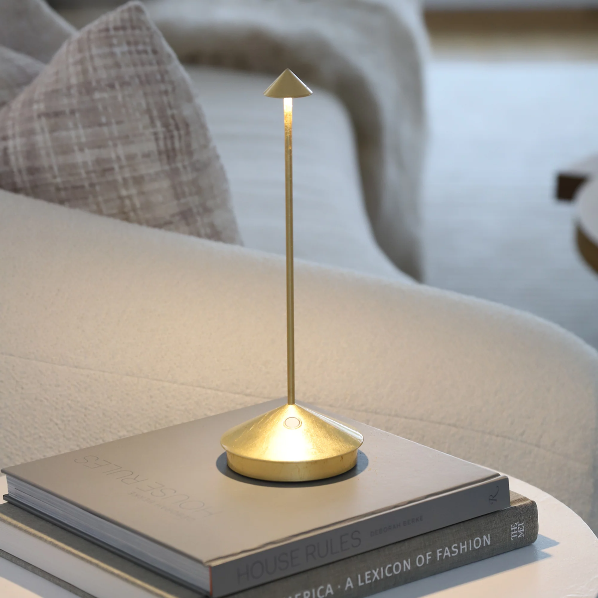 Pina Lamp