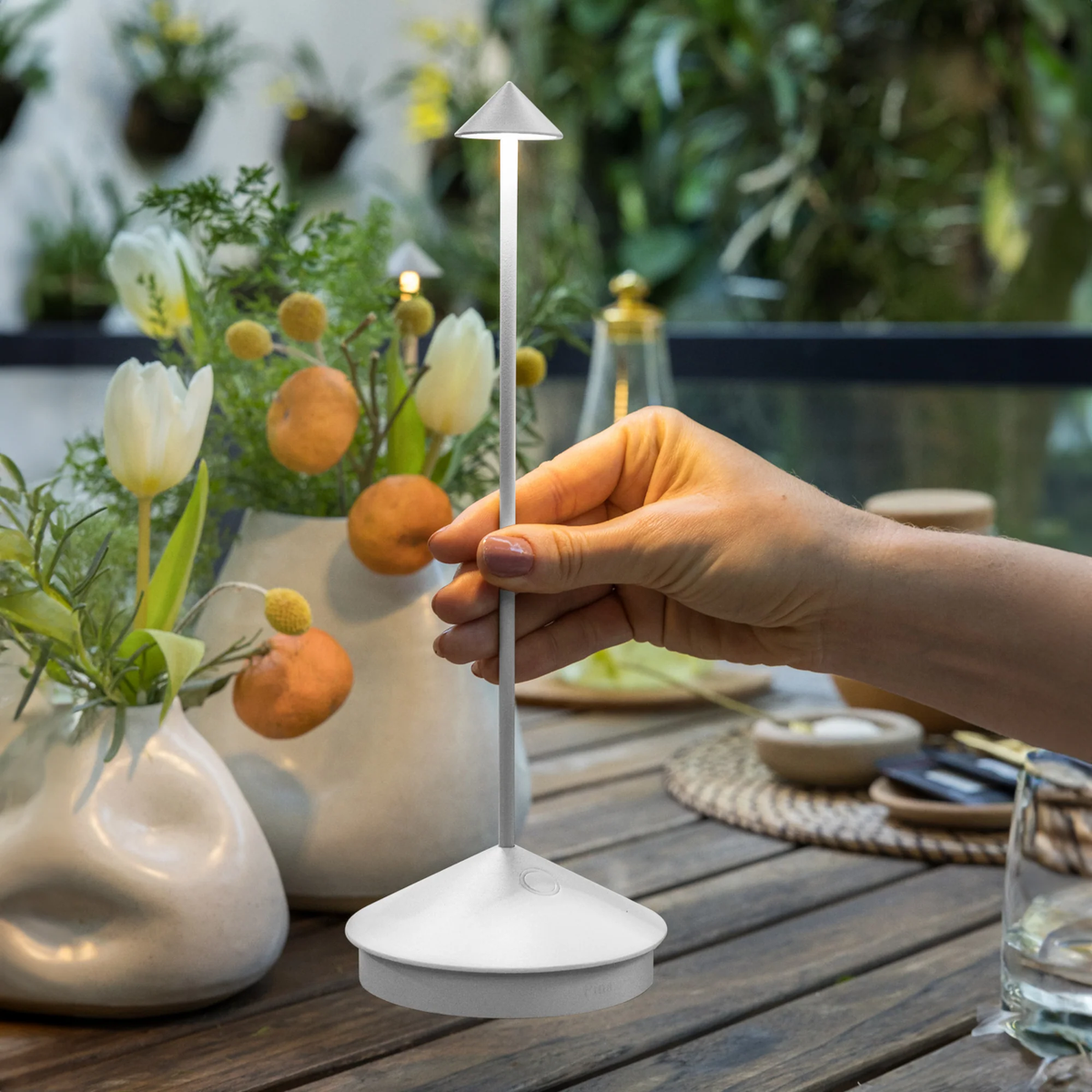 Pina Lamp
