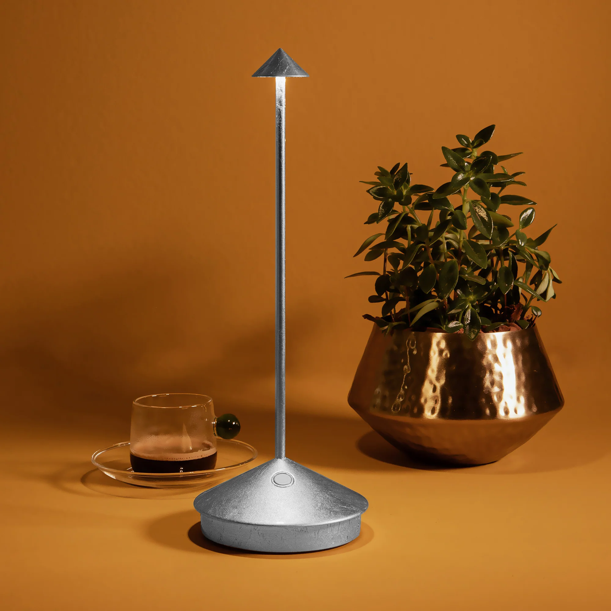 Pina Lamp