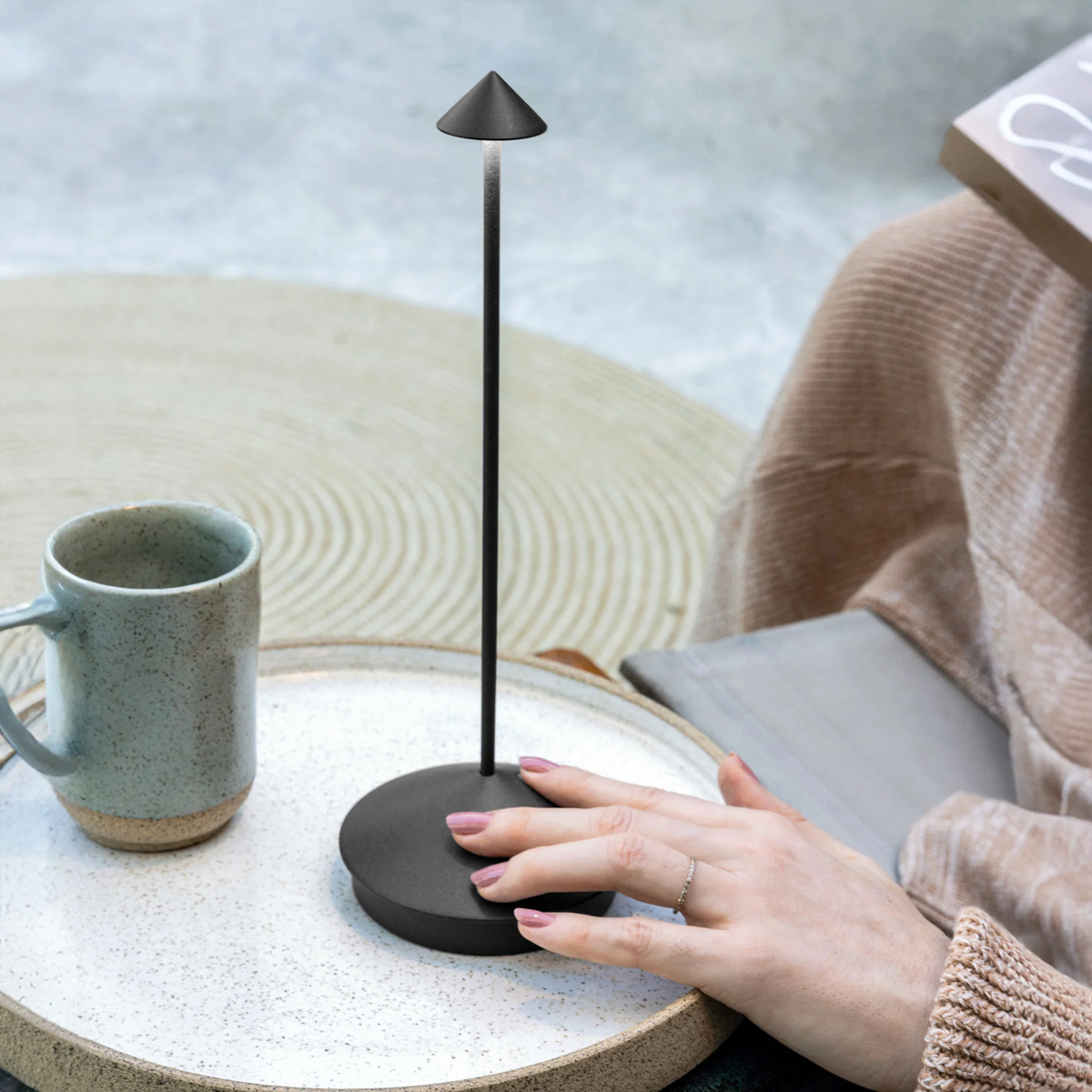 Pina Lamp